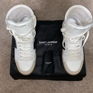 Saint Laurent Court Classic SL/15H